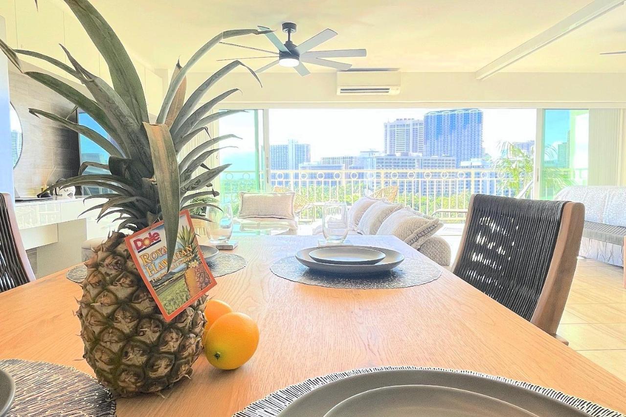 Waikiki Shore 1116 Beachfront โฮโนลูลู ภายนอก รูปภาพ