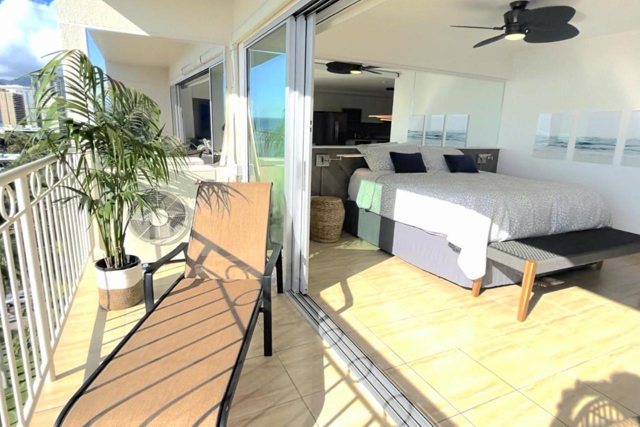 Waikiki Shore 1116 Beachfront โฮโนลูลู ภายนอก รูปภาพ